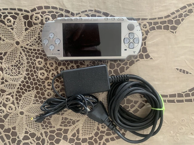 psp 2004 + carcabatterie