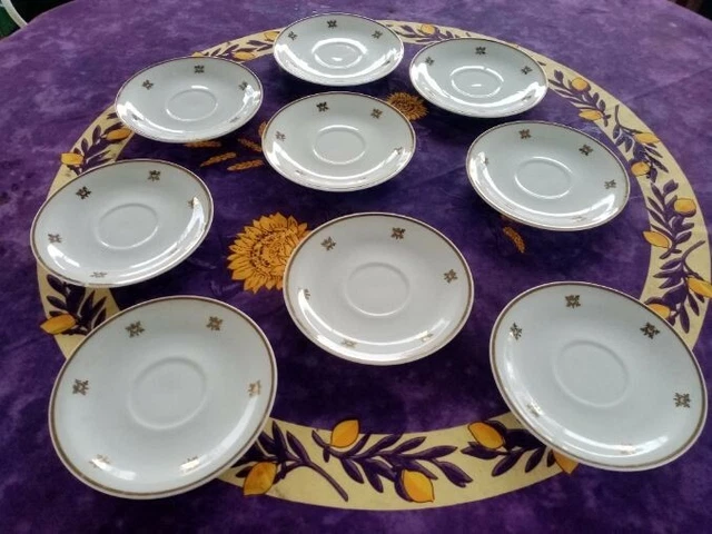 Lot De 9 Tasses Et Soucoupes En Porcelaine Blanche - Filet Doré - Occasion