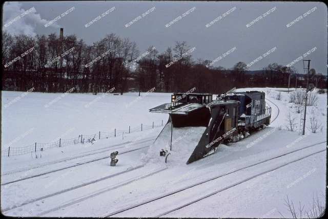 ORIG SLIDES Boston & Maine 1566 GP7 with plow extra Two original Kodachrome