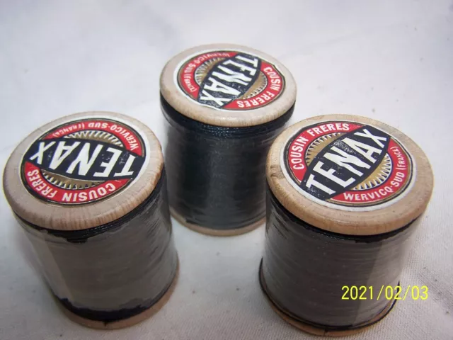 Mercerie ancienne. Ancienne bobine de lin noir extra n°30 COUSIN FRERES. N°3