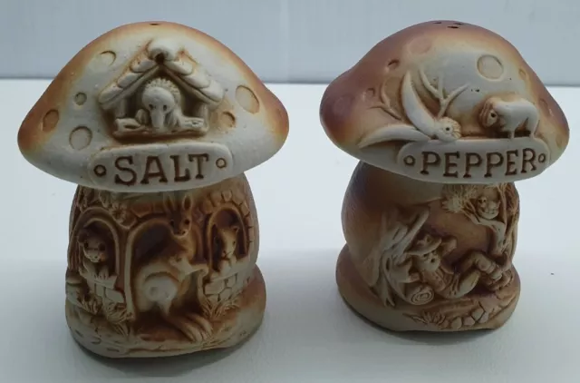 Swagman pottery Salt and pepper shakers set Australia kangaroo wombat koala lite