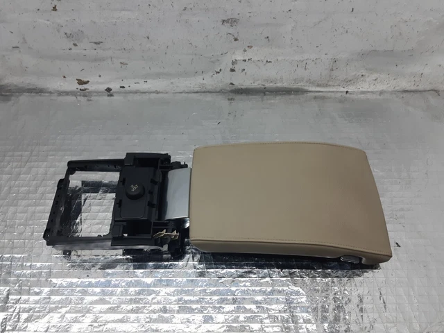 VOLVO XC70 MK2 Accoudoir Console Centrale 2008 377799 2011