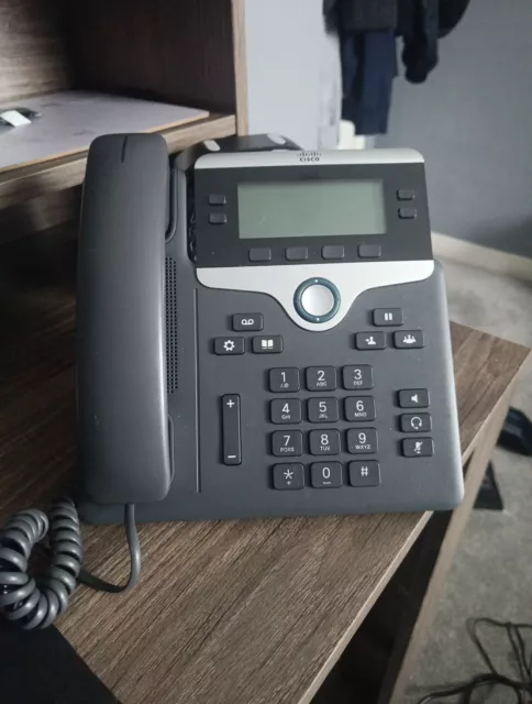 Cisco VoIP Phone With Adaptor Good Cond