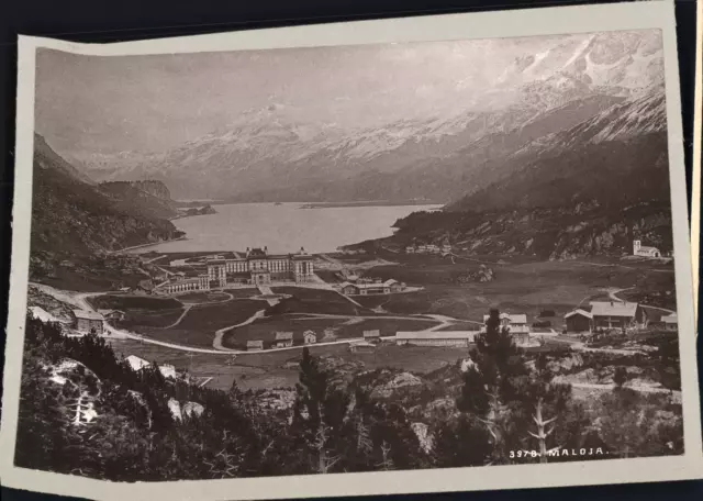 Suisse, Maloja, Le Maloja Palace devant le lac de Sils.  Vintage silver print.