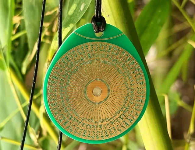 Pendentif OM Cymatique 528 Hz vert, fréquences sacrées