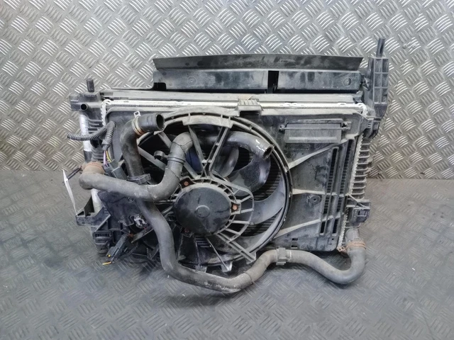 FORD FOCUS RADIATOR Fan Condenser Shutter 1.5 Diesel Bv61-8005-Bd Mk3 ...