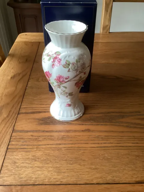 Aynsley Elizabeth Rose Pattern 6 1/2" Vase