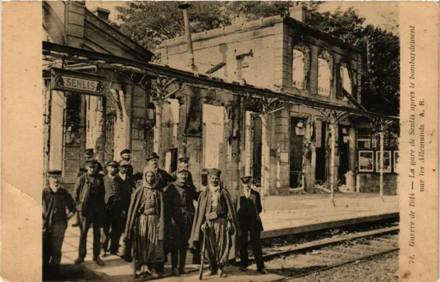 CPA AK Military La gare de SENLIS after the bombing (362711)