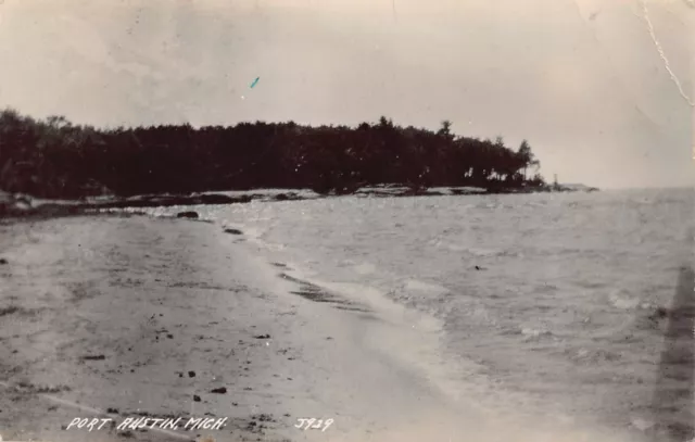 RPPC Port Austin MI Michigan Reef Light Lighthouse Beach Lake Vtg Postcard Z1