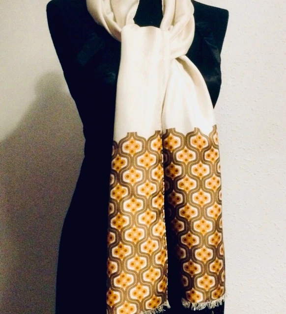 Foulard En Soie ROCHAS Paris Vintage - Dimensions 77 X 80 Cm, Couleur Rose, Occasion En Superbe état