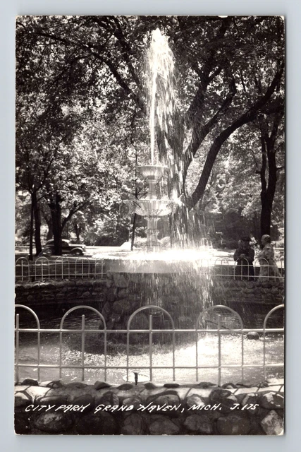 GrHaven MI-Michigan RPPC City Park Fountain Real Photo c1950 Vintage Postcard