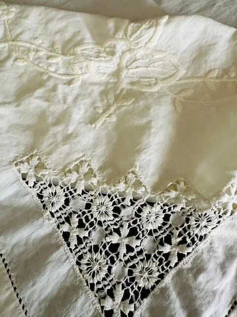 Vintage Linen Tablecloth Lace Drawn Thread Work Rise Raised Embroidery 42" x 42"