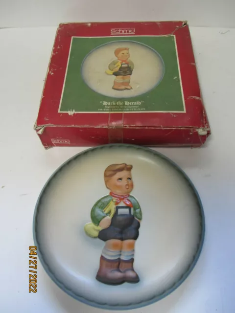 Vintage Schmid Hark The Herald 1984 1St Annual Statuette Plate Inspired - Hummel