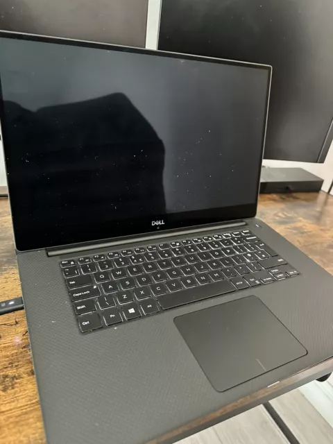 Dell Precision 5530 i7 8850H 2.60 GHz, 512GB SSD, 16GB Ram