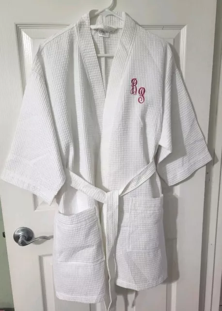 Women's Short Waffle  Weave Spa Bathrobe/ Kimono/Robe. One Size. Used Once. EUC.