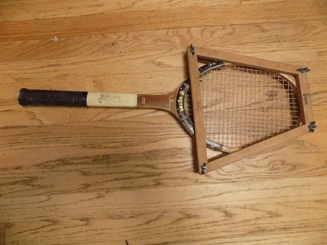 Raquette De Tennis Vintage En Bois Don Budge Regent Top Star – Signée – Japon