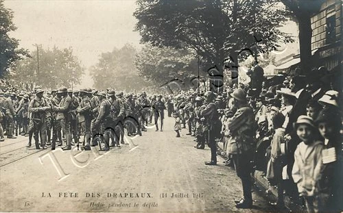 Francia - Parigi, parata militare del 14 luglio (folla) - 1917