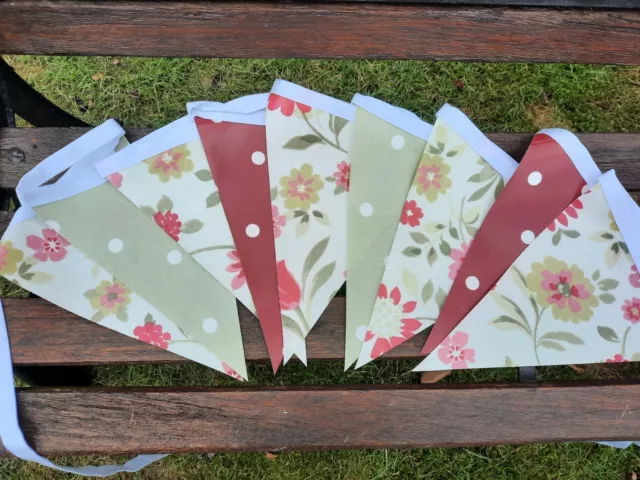 3m wildflower green red clarke oilcloth 8 x 6 inch flags bunting