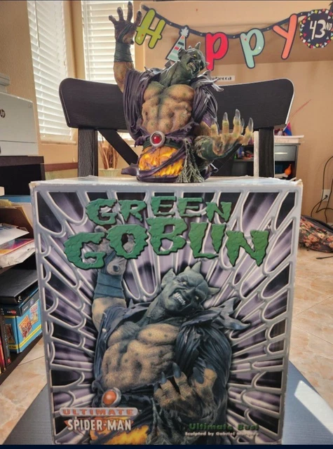 Marvel Ultimate Green Goblin Spiderman Ultimate Bust Diamond Select Marquez