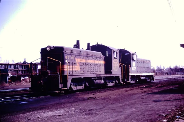 Indiana Harbor Belt Ihb Railroad Emd Nw2 #8730 Original Kodachrome Slide