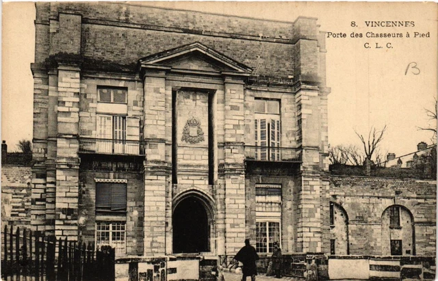 CPA VINCENNES - Porte des Chasseurs a Pied (519503)