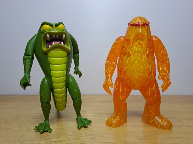 SCOOBY DOO MONSTERS Beast from the bottomless lake and 10000 Volt Ghost ...