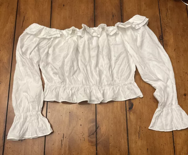 Forever21 crop top white ruffled long sleeve size medium