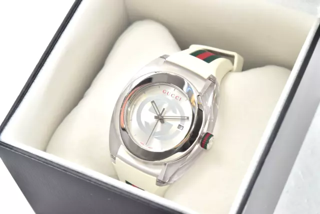 Gucci sync xxl white rubber unisex watch ya137102 2025
