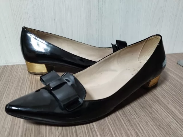 KATE SPADE New York Black Patent Leather Size 8 M Pointed Flats with Bow