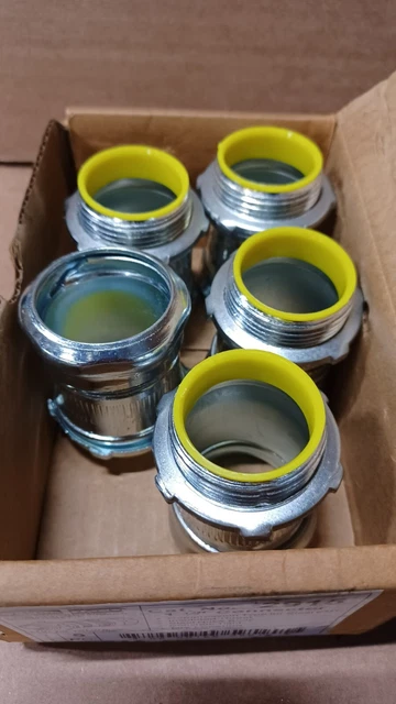 5 pack - 1-1/4" Compression EMT Connector, Hubbell Raco, 1.25", Part# 2915
