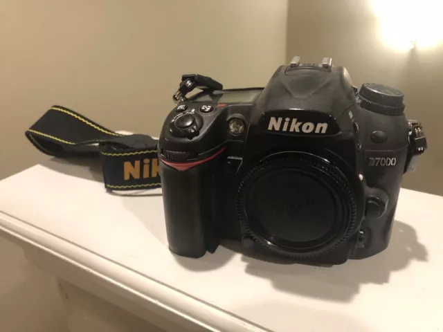 Nikon D D7000 16.2 MP Digital SLR Camera - Black READ