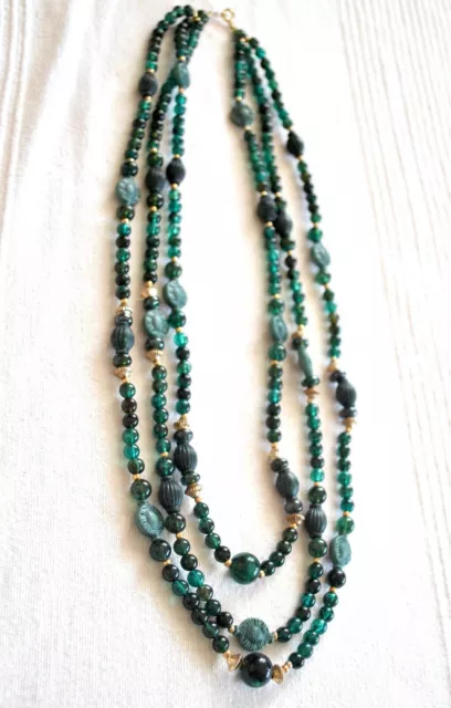 Collier fantaisie vintage à trois rangs en perles vert émeraude 60cm