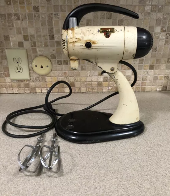 Vintage 1940's Sunbeam Mixmaster Model 7B