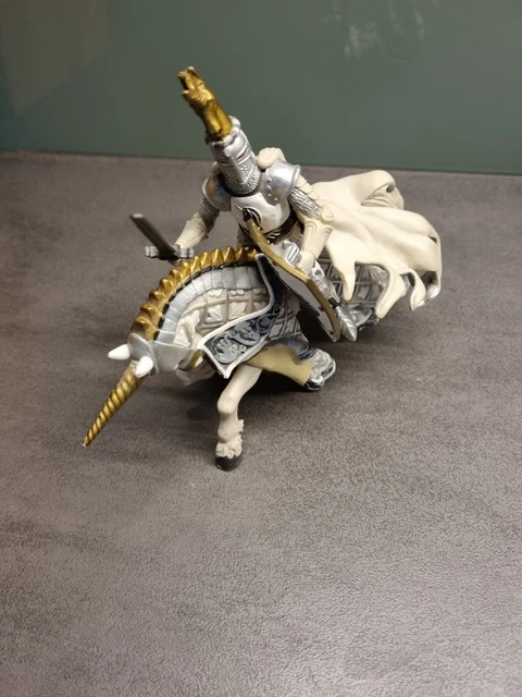 Papo-Lot de 2 Figurines - Collection Médieval - Fantastique - Cheval en Armure Noire + Chevalier en Armure Noire