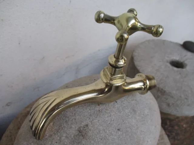 Vintage Brass Tap Faucet Spigot Fan Tip Bathroom kitchen Garden New Seal Rubber.