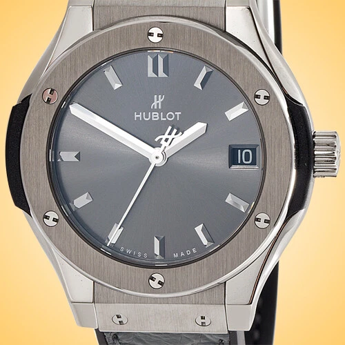 HUBLOT CLASSIC FUSION 33 MM Femmes Quartz Montre Titane 581.NX
