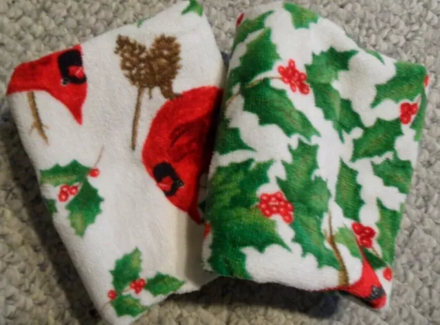 St Nicholas Square Kitchen Towels Cardinals Holly Christmas Winter 25"X16" Set 2