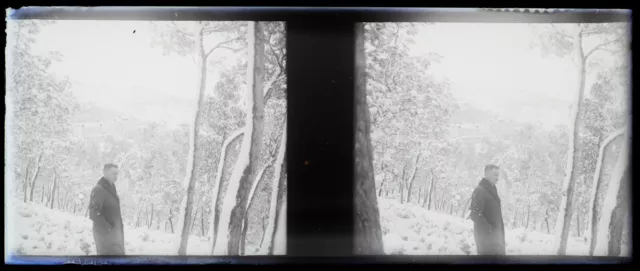 FRANCE Homme Paysage enneigé Photo NEGATIVE c1926 Vintage Plaque de verre P74L