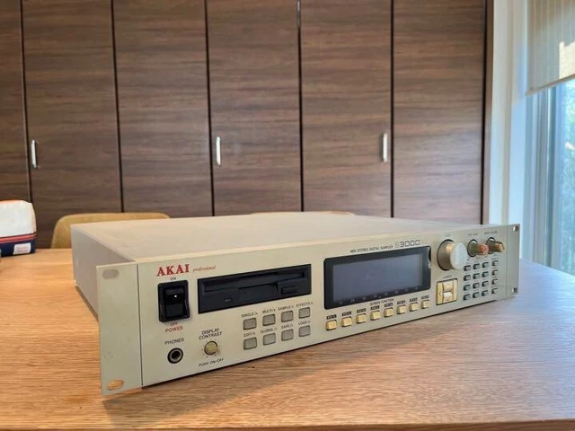 Akai S3000XL Midi Digital Sampler Vintage Rare Sampling Synthesizer used