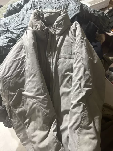 Gen III  L7 Level 7   Extreme Cold Weather  Parka * Grey Primaloft  * Medium REG