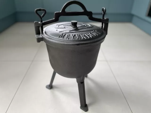 CAST IRON STOCK POT Cauldron Hunters POT - 8 l