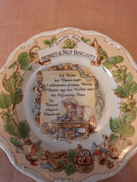   Brambly Hedge 2001年イヤープレート ROYAL DOULTON Brambly Hedge 2001年イヤープレート