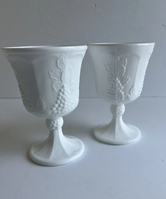 INDIANA GLASS COMPANY Colony Harvest Grape Goblet Milk Glass Vintage S