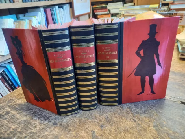 Les misérables Victor Hugo complet en 3 tomes