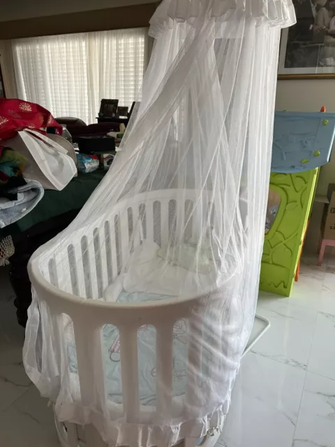 Cocoon Nest Cot White 2