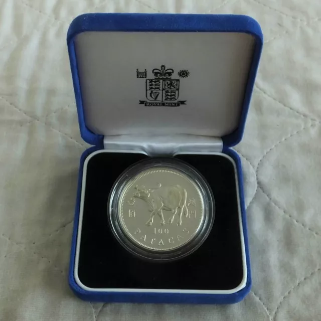 MACAU 1997 LUNAR YEAR OF THE OX 100 PATACAS SILVER PROOF - boxed
