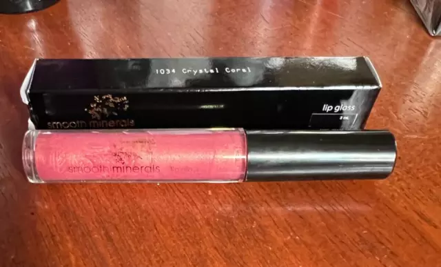 Avon Smooth Minerals Lip Gloss 'Crystal Coral' - New