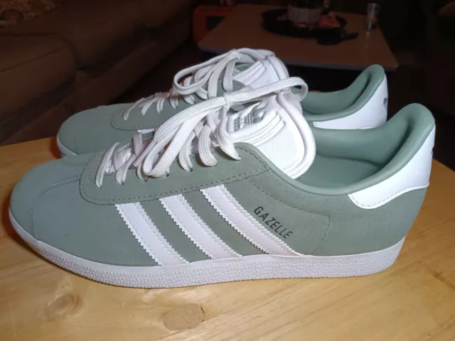 Adidas GAZELLE IG5790 Unisex ORIGINALS Sneakers Silver-Green New "No Box" 8.5 2