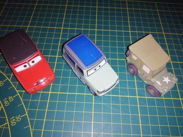 lot de  voitures cars disney pixar  mattel metal  d occasion