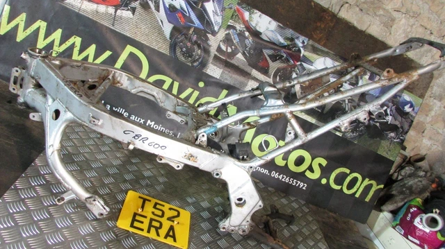 Cadre (frame) De Moto Kawasaki ER5 E3, 1999 – Provenance UK, Sans Carte Grise, Catégorie B